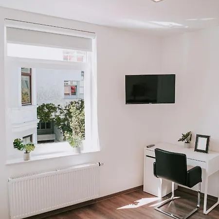 Hostal Rainbow Ferienzimmer *